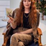 Natasha Lyonne Instagram - Oh, you like my outfit? Thanks, it’s @oldnavy 💙💙💙 🎀@cristinaehrlich & @bridgetblacksten 🎬#JonKrisel 📸@ramonarosales 💇‍♀️ @vernonfrancois 💄@missjobaker 💅@sreyninpeng 💖 @rscapellan