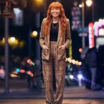 Natasha Lyonne Instagram - Oh, you like my outfit? Thanks, it’s @oldnavy 💙💙💙 🎀@cristinaehrlich & @bridgetblacksten 🎬#JonKrisel 📸@ramonarosales 💇‍♀️ @vernonfrancois 💄@missjobaker 💅@sreyninpeng 💖 @rscapellan