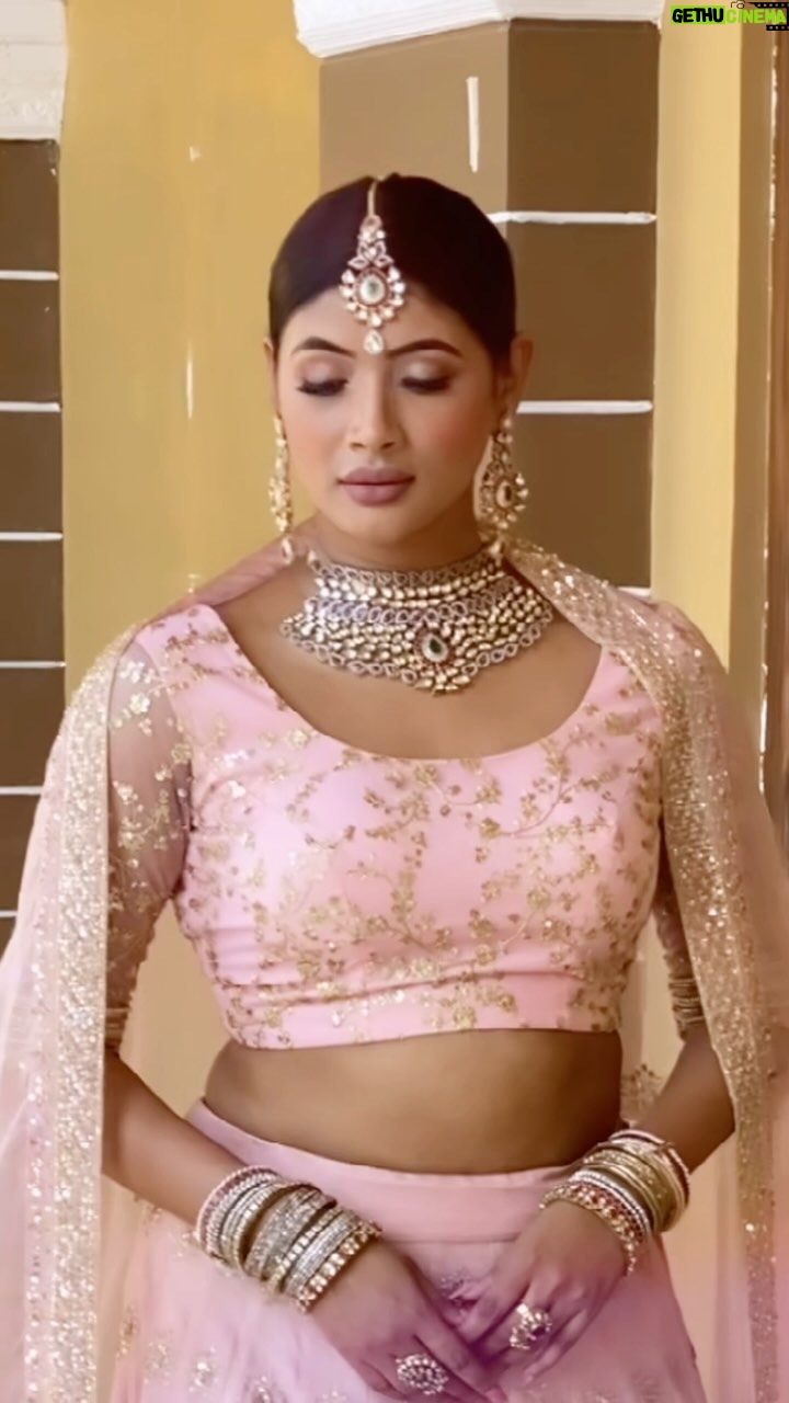 Natasha Majhi Instagram - 🌹❤️🌹 #ootd #somamajhiofficial Edit by : @_yogeshyadav_13 #jewellery #traditionalwear #mumbai #artist #drawing #beauty #handloom #designer #bhfyp #lehenga #tattoos #ootd #weddingdress #photooftheday #silksaree #kerala #food #fashionblogger #silk #design #makeup #picoftheday #tradition #instadaily #bridal #follow #travel #ink #earrings