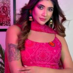 Natasha Majhi Instagram - 💐 Handmade amazing earrings : @aksha_handmadejewelry . . 🎥 : @kailashproductions #ad #explore #picoftheday #paidcollaboration #trendingreels #ootd #instagram #somamajhiofficial