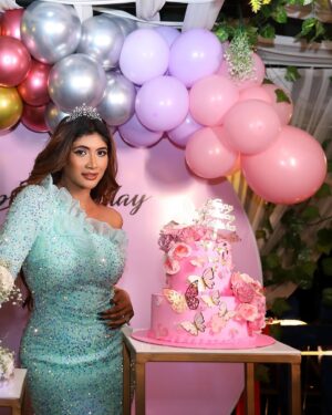 Natasha Majhi Instagram - Thank you for sending this 2 layer amazing cake @honey.bee.1973 🎂❤️

#trending #viral #instagram #love #explorepage #explore #instagood #fashion #follow #tiktok #like #likeforlikes #followforfollowback #photography #india #trend #instadaily #memes #music #style #trendingnow #reels #foryou #likes #photooftheday #model #bollywood #bhtyp #somamajhiofficial