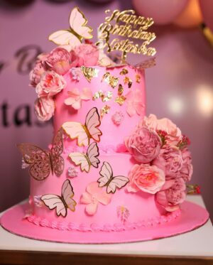 Natasha Majhi Instagram - Thank you for sending this 2 layer amazing cake @honey.bee.1973 🎂❤️

#trending #viral #instagram #love #explorepage #explore #instagood #fashion #follow #tiktok #like #likeforlikes #followforfollowback #photography #india #trend #instadaily #memes #music #style #trendingnow #reels #foryou #likes #photooftheday #model #bollywood #bhtyp #somamajhiofficial