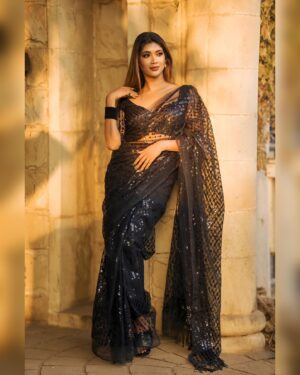 Natasha Majhi Instagram - Elegance is the only beauty that never fades and a saree brings out the best in me ♠️♠️

#trending #viral #instagram #love #explorepage #explore #instagood #fashion #follow #tiktok #like #likeforlikes #followforfollowback #photography #india #trend #instadaily #memes #music #style #trendingnow #reels #foryou #likes #photooftheday #model #bollywood #bhtyp #somamajhiofficial