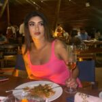 Natasha Majhi Instagram - Love this gulabi 💕🌹 @sanjurathod07 #gulabi #explorepage #explore #instalike #instadaily #somamajhiofficial