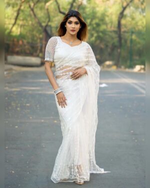 Natasha Majhi Instagram - 🤍🕊️wear peace with proud 🤍🕊️

#trending #viral #instagram #love #explorepage #explore #instagood #fashion #follow #tiktok #like #likeforlikes #followforfollowback #photography #india #trend #instadaily #memes #music #style #trendingnow #reels #foryou #likes #photooftheday #model #bollywood #bhtyp #somamajhiofficial