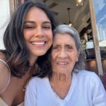Nathalie Kelley Instagram – I went home to Australia to reconnect with my amazing inter-generational (and inter-species) community of friends and family… @nina_karnikowski my oldest friend always masterfully weaves new and exciting energy into my life – like the time she introduced me to one of my heroes (though she would refute and resist that title) but there’s no other way to describe my deep love and admiration for @helenanorberghodge. Her work has so profoundly impacted my life and I am honored to call her my friend.. thank you to @bebemoire for the new friendship and the beautiful handloomed sarong, @orchardstlove , @brooke.brash and @kinkalow for the tea and giggles… and thank you to the Gadigal and Bundjalung lands and people for always always nourishing me and pointing me back in the right direction.  And last but certainly not least my grandmother Rafaela, 100 yrs old and still going strong. Counting the days until we are all reunited once more 🫶🏽