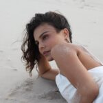 Nathalie Kelley Instagram - Imagine a future where our clothes are made not in factories but traditional villages: breathing new life into rich traditions and allowing artisans to continue their crafts with pride. A future in which our cotton came from biodiverse forests instead of monoculture fields. @sukkhacitta has made that dream a reality. With every purchase, you invest in the creation of fair work and infrastructure that alleviate poverty for mothers in rural areas of Indonesia, while supporting the last of Indonesia’s traditional cotton farmers. And lastly and most importantly- the clothes themselves are truly gorgeous. Bravo @sukkhacitta and thank you to my Byron bestie dream collaborator @peter_cellars for these beautiful snaps. You too are dream come true ❤️