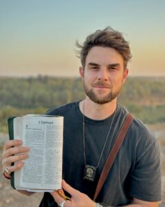 Nathaniel Buzolic Instagram - Another week in the land of Israel. This is what I’ve learnt. 1. The ultimate dream of EVERY Israeli is to forge lasting Peace in this land. 2. Hamas doesn’t deserve any strip, position of power or opportunity to influence ever again. They simply need to be removed and removed in full.. 3. As Adonai lives and as the nation of Israel lives - whether I lose it all or gain it all, I will stand with them, serve them and believe in Hashem’s ultimate plan for this people right up until the day of the coming of Mashiach. Waiting for the King. Preparing a path.