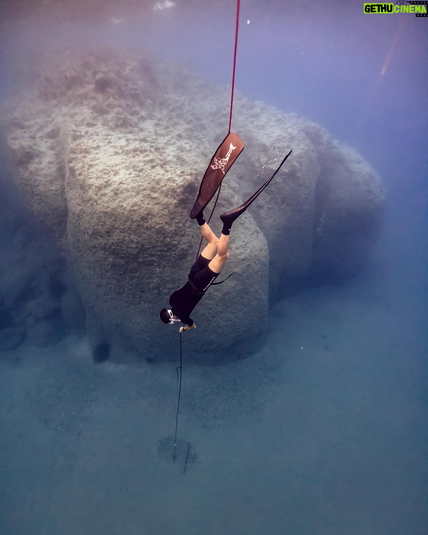 Nathaniel Buzolic Instagram - One of the coolest experiences of 2022 free diving with a professional @_staifan_ Stefano holds his breath under water like it’s nothing at all. He Taught me a few things to take away and work on - but my biggest lesson was this - Life underwater and at sea is far more peaceful when you separate yourself from the madness that man creates for himself on dry land. He is also has some unbelievable underwater photography so check out his work. He has a diving center running out of the @numoierapetra in Crete. So if your looking for a place to relax and spend some time underwater this is your spot.