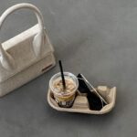 Nathanya Sion Instagram - JEU CONCOURS 🎁 Quoi de mieux que de pouvoir faire profiter sa communauté ? 🥹 Je vous offre un carton entier de vêtements que je ne porte plus, taille XS /34. Donc si tu as pas trop les moyens et/ou que tu as besoin de fringues, c’est très simple : Tu t’abonnes à mon compte, mentionne 3 ami(e)s en commentaire et rdv la semaine pro ! 4 gagnantes seront sélectionnées 💕 Alors bonne chance !