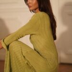 Nathanya Sion Instagram – A New Era of Me. 💚

Photo par l’incroyable : @evygraph 
Robe de la marque : @phemeparis 
Hair : @yaalomhair_wigs_