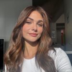 Nathanya Sion Instagram – Le selfie avec la bonne lumière 🤭😋