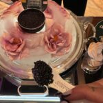 Nathanya Sion Instagram - Une superbe soirée signé @printemps ✨ Entre autres le Caviar de Madagascar, les petits fours et le superbe dîner au sein du 7 eme ciel…. Il y avait avant tout Mode éthique, l’évolution de la seconde main présente aujourd’hui chez @printemps 🤍 * invitation presse*
