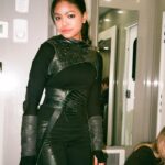 Navia Robinson Instagram – Pics from filming the pilot of Gotham Knights which airs tomorrow, 03/14, 9/8c on the CW wow wow I can’t believe it — What was a year ago feels like yesterday :O Tune in for the cool Gotham cars & stay for the crime-fighting & heart…!

(Look closely at the second to last picture and you can see the imprint of goggles on my forehead #easteregg)