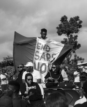 Navia Robinson Instagram - Police brutality and abuse of power is a global issue. Last night, several Nigerians exercising their right to peacefully protest lost their lives at the hands of SARS, a tyrannical federal organization that violates the civil rights of its citizens. As fellow human beings, we owe the Nigerian people our empathy, solidarity, and efforts to spread awareness and get informed. #ENDSARS 🇳🇬

Resources: 

( https://www.wsj.com/articles/nigeria-protests-whats-happening-and-why-are-people-demonstrating-11603277989 ) 

( https://www.amnesty.org/en/latest/news/2020/10/nigeria-authorities-repeatedly-failing-to-tackle-impunity-enjoyed-by-notorious-sars-police-unit/ ) 

( https://www.washingtonpost.com/opinions/2020/10/13/sake-democracy-nigerias-endsars-campaign-against-police-brutality-must-prevail/ )

*** @feminist.co is accepting donations and providing daily reports as to how international contributions are helping Nigerian citizens and protesters!! 

Photo by @stephen.tayo