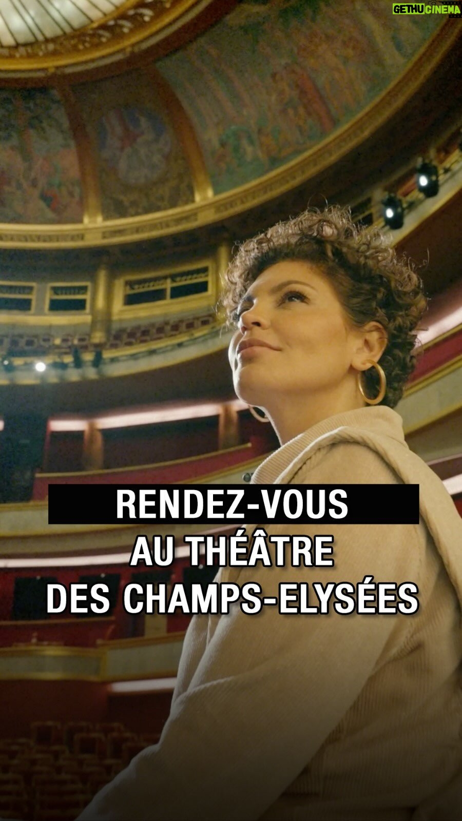 Nawell Madani Instagram - Tellement heureuse de vous accueillir dès ce soir. Ce parcours, on l’a fait ensemble. Je lis vos messages et je sais qu’il y a des personnes qui seront présentes au Théâtre des Champs-Élysées et qui étaient déjà là aux Feux de la Rampe. #Merci Ça fait un peu plus de 10 ans. On aura grandit ensemble. C’est pas beau ça ☺️ #JeSuisUneRomantiqueTasMalÀLaTête Merci à mon équipe, à ma famille, mon mari et ma fille ! Merci à mon public 💪🏽 #ensemble Je vous aime et venez SAPÉ!💃🏻🕺🏽 MERCI À @ismael.nebchi #réalisateur @naby_madani #makeup @agapeprod.fr #productions Mockingbird #productions @stephanecohenimpresario #Attachédepresse @aasuzyvatinet #agent