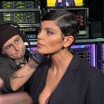 Nawell Madani Instagram - « La chanson secrète » ce soir sur @tf1 Merci pour ce magnifique cadeau ♥️ Hair @kenzo_hairstylist Make up & stylisme @naby_madani
