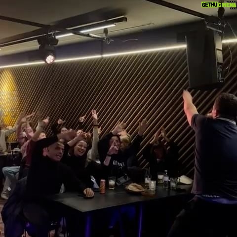 Nawell Madani Instagram - BRUXELLES MA BELLE! Voilà le @nouvelact notre club de stand up en plein centre de Bruxelles. On lance les soirées BLIND TEST et franchement ça déchire 🔥 Quel plaisir de voir le public s’éclater avant d’aller voir du stand up. Chez nous, ça chante, ça danse et surtout ça rit! ( avec un petit YouYou qui s’incruste à chaque fois 😜) Merci pour ce rodage et ces belles standing ovation. On gère ce lieu en famille. On prend énormément de plaisir à vous divertir et ça nous permet aussi de nous réunir (double kiffe) SI TU Y ÉTAIS, LAISSE UN COMMENTAIRE 🙏🏽 Longue vie au @nouvelact Merci @philippe_close de m’avoir aidé à réaliser ce rêve. T’es un bon! D’une gentillesse rare et tu aimes ta ville ♥️ Merci aux jeunes humoristes belges qui soulèvent la salle à chaque fois @iamsalimshady @fabio.allibrio_off @sumcestmoi et bien d’autres #JeVousLove #DesPepites Merci @sweetjuicyfood pour ses magnifiques cocktails 🍸 Merci à l’équipe digital @loopingwebcom c’est toujours carré! A notre Dream Team @nawell_madani @naby_madani @darkawol @linda_percheron @dean_madani @yassine___ben @elb.ambrine @jezbak @mungiele_chris Shana Gratia Titouan 🤩 Au meilleur photographe @ahmedbahhodh ♥️