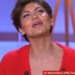 Nawell Madani Instagram - DUMP de la semaine Alger pour de la prod C à vous pour la promo du spectacle Gâteau de ma fille Auray en rodage #StandingOvation St Philibert Message du public du Théâtre de l’Ouest Retour à Bruxelles pour le tournage Paris en mode coach avec de jeunes acteurs et actrices