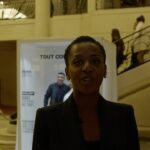 Nawell Madani Instagram – J’ai commencé par un rodage dans toute la France mais aussi chez moi à Bruxelles pour préparer mon retour.
J’ai énormément de respect pour mon public! On a une relation spéciale, une belle relation. J’avais besoin de le retrouver dignement. J’ai choisi pour ce date, de plus de 2h,  le sublime @theatre_champs_elysees 
Et c’était incroyable, mémorable. Merci à toutes les personnes qui ont contribué de près ou de loin à la réussite de ces 5 dates! 

Merci à mon public, pour l’amour, pour ces 5 magnifiques standing ovation ♥️

Merci à mon équipe technique:
 @yann.arsene Alex, Nicolas, Louis, Thibault Vous avez assurés! Merci pour votre implication, votre professionnalisme et la bonne humeur 

Merci à ma production:
Merci @ekindinis des bains douche au TCE! 
Merci @pascallelli @sheeezzz et toute l’équipe @agapeprod.fr Zoé, Noam… 
Merci de croire en moi, de pousser les murs et les montagnes pour que ça existe! 

Merci @berengere_alkemia_diffusion #JeTeKiff 
@linda_percheron pour ton soutien sans faille. Merci pour chacun de tes mots quand je suis au bout du rouleau 

Merci à mon équipe artistique: 
Merci @marcpistolesi pour la mise en scène et ta folie! Merci pour ton exigence et ta délicatesse. 
Merci @juliebargeton pour ton regard et chacun de tes retours justes, pour ta sensibilité et ta franchise 
Merci @instarbad d’être là depuis le premier spectacle. Merci pour ton génie, ta folie! Le mec le plus drôle de Paris. 
Merci @naby_madani d’être là a mes côtés! Pour chacun de tes mots et la force que tu me donnes au quotidien.

Merci @darkawol pour ton professionnalisme et pour chacun de tes visuels. Merci d’être mon amie.
@ramdanemerouane pour le photoboot 

Merci @stephanecohenimpresario le meilleur attaché de presse de la place de Paris 

Merci @aasuzyvatinet mon agent, toi même tu sais combien je t’aime te3 les fous! 

Merci @panameartcafe @karimkachour @titouan.faure pour ces images. 

Merci @djebril_zonga mon étoile, d’avoir accepté de clôturer à mes côtés.

Merci à ma famille que j’aime plus que tout! BIG  UP à ma mère…sans toi, c’est impossible ♥️ merci Papa d’être venu malgré ton état de santé ♥️

Merci @yassine___ben d’être mon acolyte depuis mes débuts