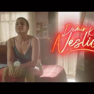 Naz Çağla Irmak Instagram - Özlem ve sevgiyle…
Demir Kadın Neslican 27 Ocak’ta vizyonda🤍 

@neslicanfilm_
