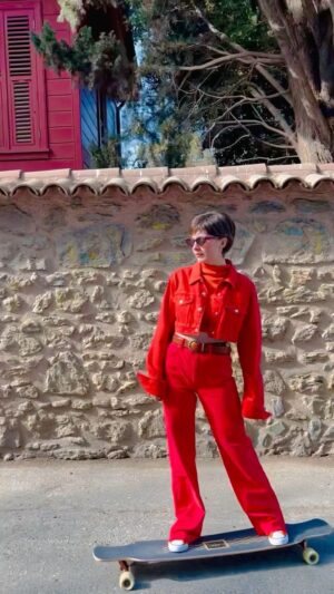Naz Çağla Irmak Instagram - Donne-moi ton cœur, ton corps baby
Donne-moi ton bon vieux funk, ton rock, ta soul baby🫀