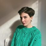 Naz Çağla Irmak Instagram - saçlarını çok sevmiş biri 🪴