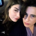 Naz Çağla Irmak Instagram - Asiye & Edanur 2023 Zehra & Kader 2018 ama en önemlisiii, iyi ki doğdun @esradermancioglu bu döngü böyle devam etsin her beş senede bir yıllaarca beraber çalışalım, çok seviyorum 🫠🩷 unutmamışsınızdır ama ben yine de hatırlatmadan bitirmeyeyim @hudutsuzsevdadizi bu akşam @foxturkiye ‘de 🫵🌹