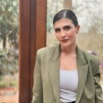 Naz Çağla Irmak Instagram - en sevdiğim gün gelmiş 💁🏼‍♀️ @hudutsuzsevdadizi bu akşam @nowtvturkiye ‘de 🤍