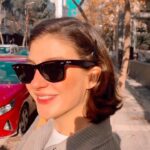 Naz Çağla Irmak Instagram – güneşi gören biz – annemin diktiği pantolon – mahallecilik 🫠