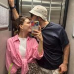 Naz Çağla Irmak Instagram - daha binlerce ayna selfiemiz olması için neler mümkün? seni seviyorum sevgilim, iyi ki doğdun ❤️‍🔥
