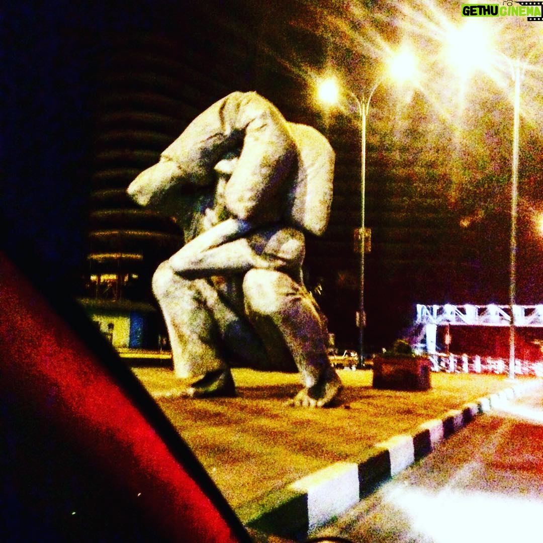 Nazanin Bayati Instagram - صد دهل مى زنند در دل و سر ما شب تا روز...!