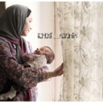 Nazanin Bayati Instagram - اين عكسو خيلى دوست دارم. سمانه است كه در اغوشم👼🏼 دلم براى فرشته هام تنگ شده...سميه،سمانه،نرگس الان ديگه تقريبا ٣سالشونه...👼🏼👼🏼👼🏼😍