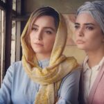 Nazanin Bayati Instagram - . . تنها گذاشتن؛یک عادت دیرینه است.تنها رها کردن‌‌ِ آنکه دوستتان دارد یعنی کشتنش.و کشته شدن در تاریخ امروز تاوان همان است که کسی را کشته ای در تقویم دیروز.حواستان باشد که چاقوهایتان را جز برای تقسیم نان بیرون نیاورید.و گردن بگذارید به فرمان کائنات که می گوید پاداش کلوخ انداز ،سنگ است. . . . @amirahmad_ghazvinii 📝🖊🕴🏻 . . . . @heliyarezaeee 📸📷🙏🏻