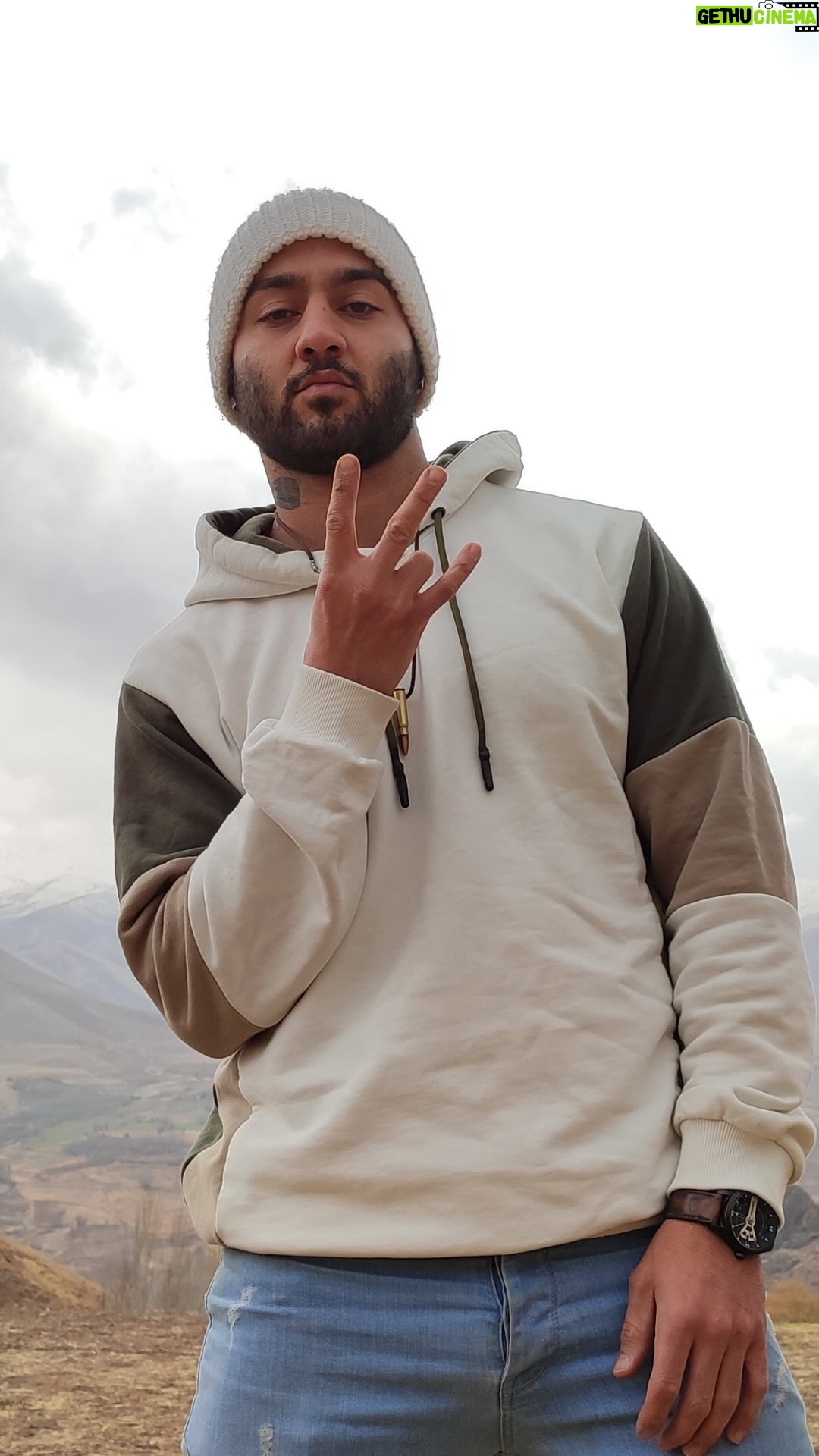 Nazanin Boniadi Instagram - 🚨 Breaking: Iranian dissident rap artist Toomaj Salehi has been sentenced to death for standing with the #WomanLifeFreedom protests and using his art to criticize the Islamic Republic authorities for their crimes and injustices. #FreeToomaj #توماج_صالØÛŒ #SaveToomaj