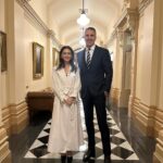 Nazanin Boniadi Instagram - Thanks to Foreign Minister Penny Wong and South Australian Premier Peter Malinauskas for meeting me today to discuss ways to support the Iranian people in their struggle for secular democracy and strengthening Australia’s actions in holding the Islamic Republic to account. This includes not only designating the IRGC as terrorists, but also revoking visas of regime officials and dependents and instead providing a safe haven for dissidents like @shilan.mirzaee18. We also discussed the need to have #genderapartheid recognized under international law. Thanks also to the @sydneypeacefoundation for this opportunity in conjunction with the 2023 Sydney Peace Prize. And to the @carlazampatti Foundation for supporting this year’s program.