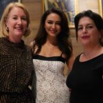 Nazanin Boniadi Instagram – I spoke to @bazaaraustralia’s @hayleypeppin about #WomanLifeFreedom, the relevance of the @sydneypeacefoundation prize and more. Link in bio. 

Thanks to the Sydney Peace Foundation, @sydney_uni, my powerhouse mama, @amnestyaustralia, Elizabeth Broderick (UN special rapporteur for Discrimination against Women and Girls), emcee @antoinette_lattouf, enthralling singer @gelarehpourmusic and all involved, for an inspirational evening I’ll never forget. 

Special thanks to @chanelofficial and @chanel.beauty for painting and adorning me. Tap for credits.