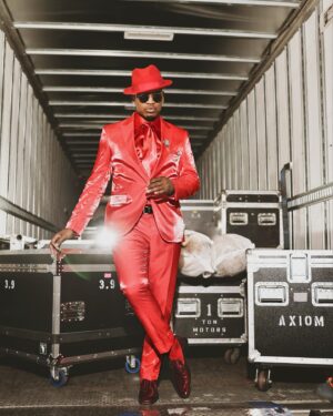 Ne-Yo Instagram - WE AIN'T COME TO PLAY LAST NIGHT! 🥂🌹#ChampagneAndRosesTour #SOLDOUT
 📸: @sterlingpics