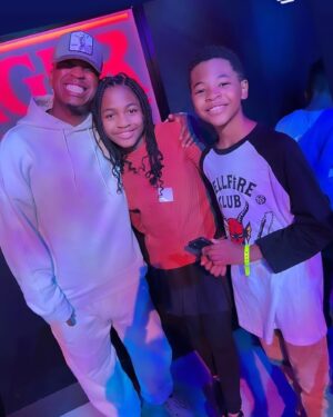 Ne-Yo Instagram - My “not so lil’s anymore🥰”
 Daddy loves you!!!