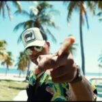 Ne-Yo Instagram - I'mma bring the cheesecake, hold the factory. 😂 LINK 🆙 with me and I might change your life! 😏 #BTS 🎥: @zacschuss
