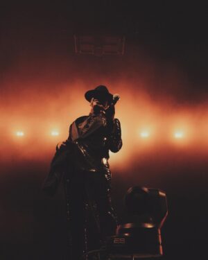 Ne-Yo Instagram - Y’all been rocking with me and I’ve been rocking y’all UK! 

Let’s keep these classic moments going! 

📸🎥: @christianngilchrist