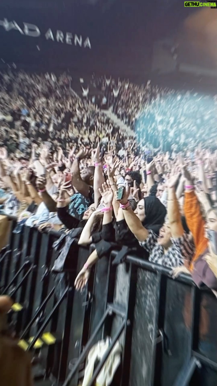 Ne-Yo Instagram - This is how our Day 2 Concert looked like ๐ @akon and @neyo took Abu Dhabi by storm ๐คฉ๐ and delivered one of the best concerts weโve ever witnessed ๐งก #WTL #WorldTennisLeague #MeteoraDevelopers #Day2 #Concert #Akon #NeYo #Tennis #AbuDhabi #UAE