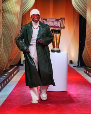 Ne-Yo Instagram - History was made last night and I was there! Congrats to the @lakers. Much luv to the @nba for having me.
