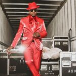 Ne-Yo Instagram – Only ✌🏾 more shows left! San Diego, see y’all TONIGHT! #ChampagneAndRosesTour 🥂🌹
🎥: @christianngilchrist 
📸: @sterlingpics