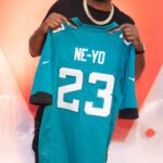 Ne-Yo Instagram – During our stop in Jacksonville, I stopped by the @jaguars training facility. Let’s just say I got drafted on the spot! 😂🤣
🎥: @christianngilchrist