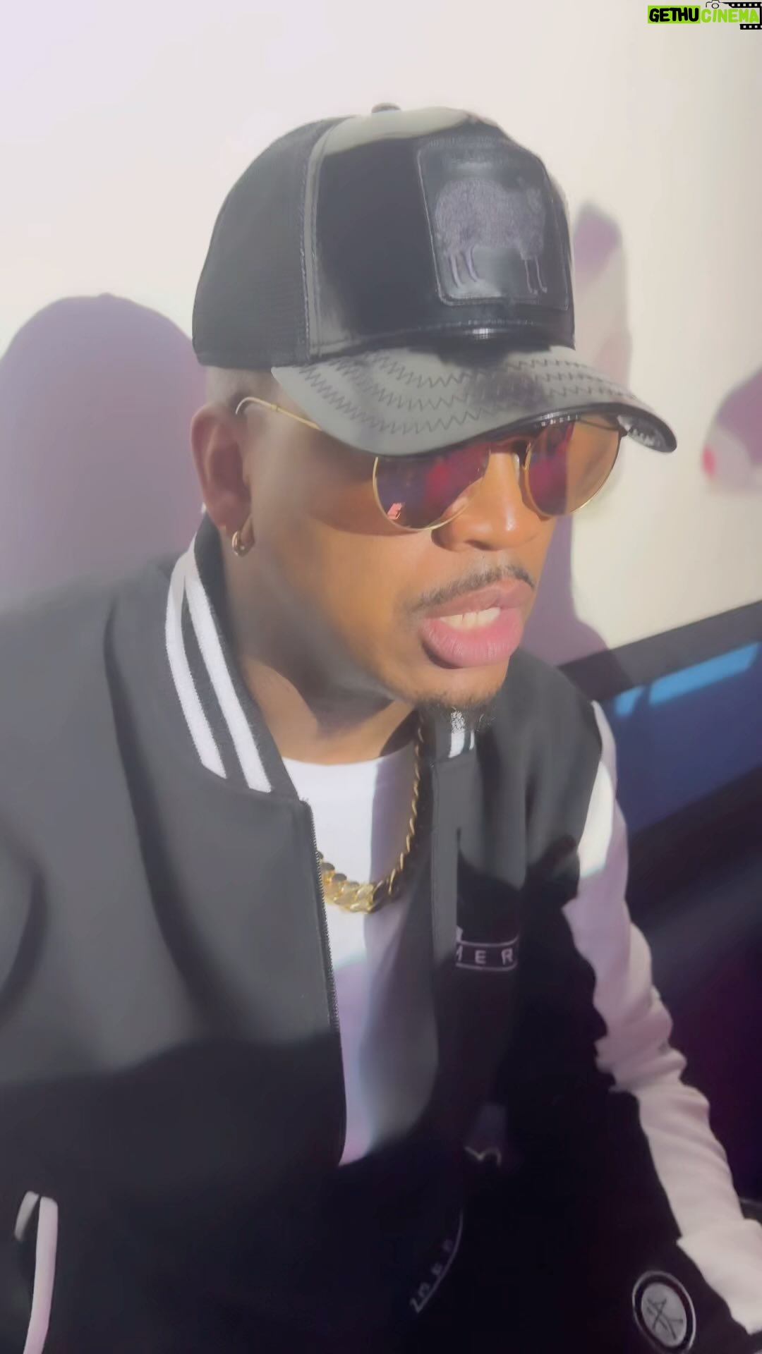 Ne-Yo Instagram - Much love to @merch80_ for the drip. Shouts to @splashbarlv for the hospitality #vegaschronicles