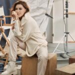 Nebahat Çehre Instagram – Mutlu Akşamlar ❤️ 

Sevgili takipçilerim sizleri  çok özledim🥰 

Nasılsınız 🌸

Kıyafetim tabi ki @lcwaikiki ❤️ Sevgili @nihatodabasiofficial 🥰