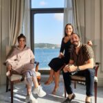 Nebahat Çehre Instagram - Sevgili @asiyeacar ile muhteşem bir röportaj gerçekleştirdik 😍 Yeni koleksiyonumu ilk kez sizler için anlattım ❤️ Bu hafta sonu @kanald @magazind_kanald görüşmek üzere 👋 #kanald #kanaldmagazin @afffair.fff @rufat_ismayil @selcukkayaofficial @selcukkayamanagement @shangrilaistanbul ❤️