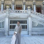 Nebahat Çehre Instagram - Tüm annelerin,anne olmaya adayların gününü kutluyorum 💐