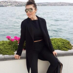 Nebahat Çehre Instagram - Mutlu Akşamlar 🙏😘